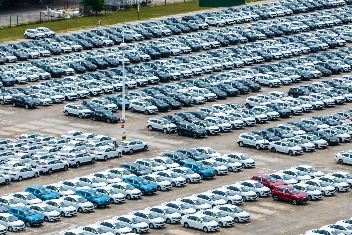 1至9月我國(guó)新能源汽車產(chǎn)銷量達(dá)831.6萬輛和832萬輛
